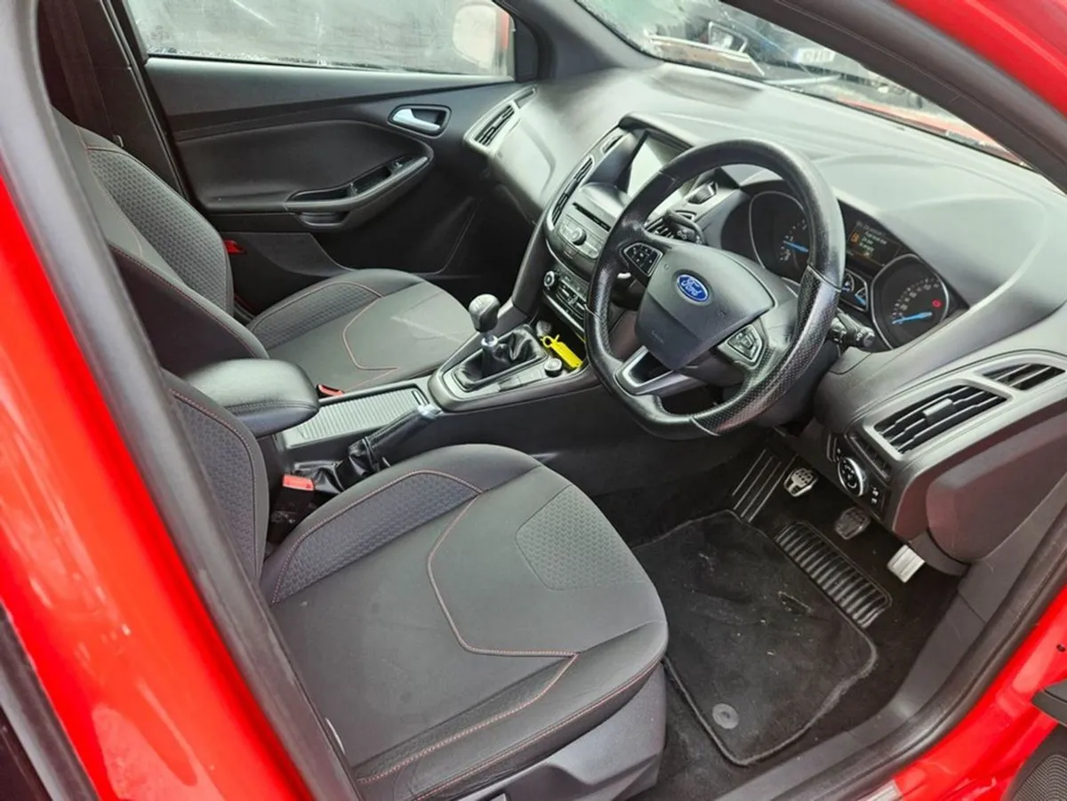 Ford Focus St-line 1.5td 120PS 6spd 4DR - Image 4