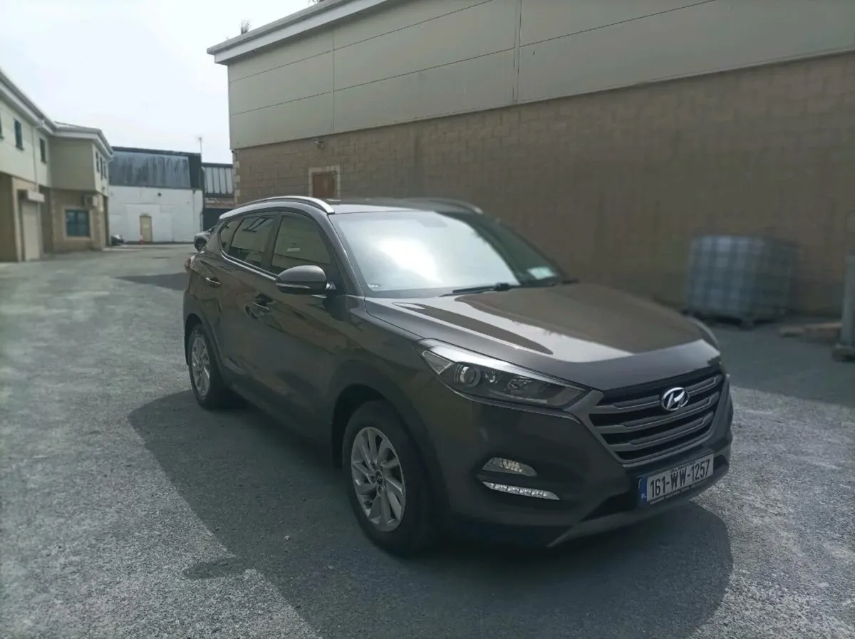 HYUNDAI TUCSON 1.7CRDI EXECUTIVE - Image 1