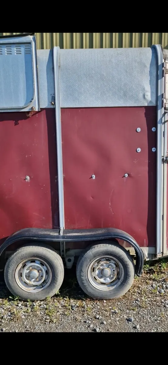 505 horsebox - Image 3