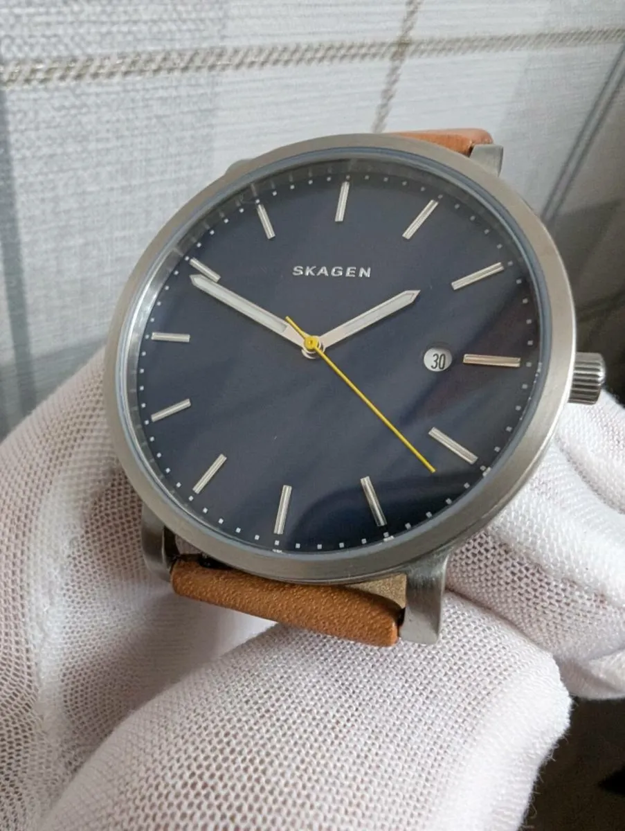 Skagen mens dress watch - Image 1