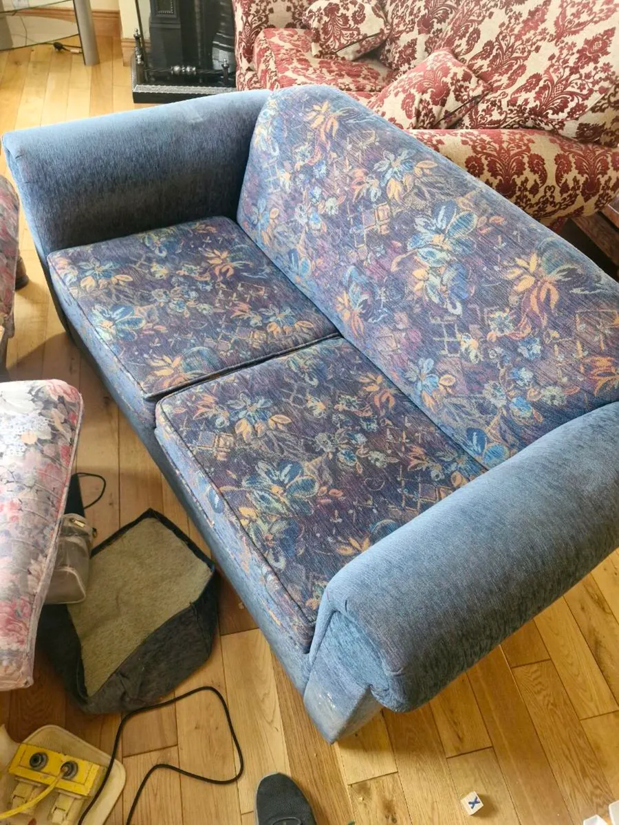 Couches - Image 2
