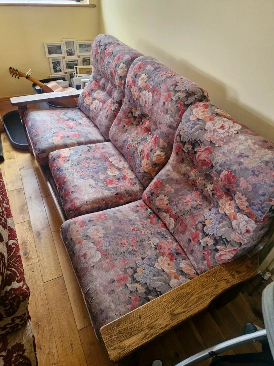Couches - Image 4