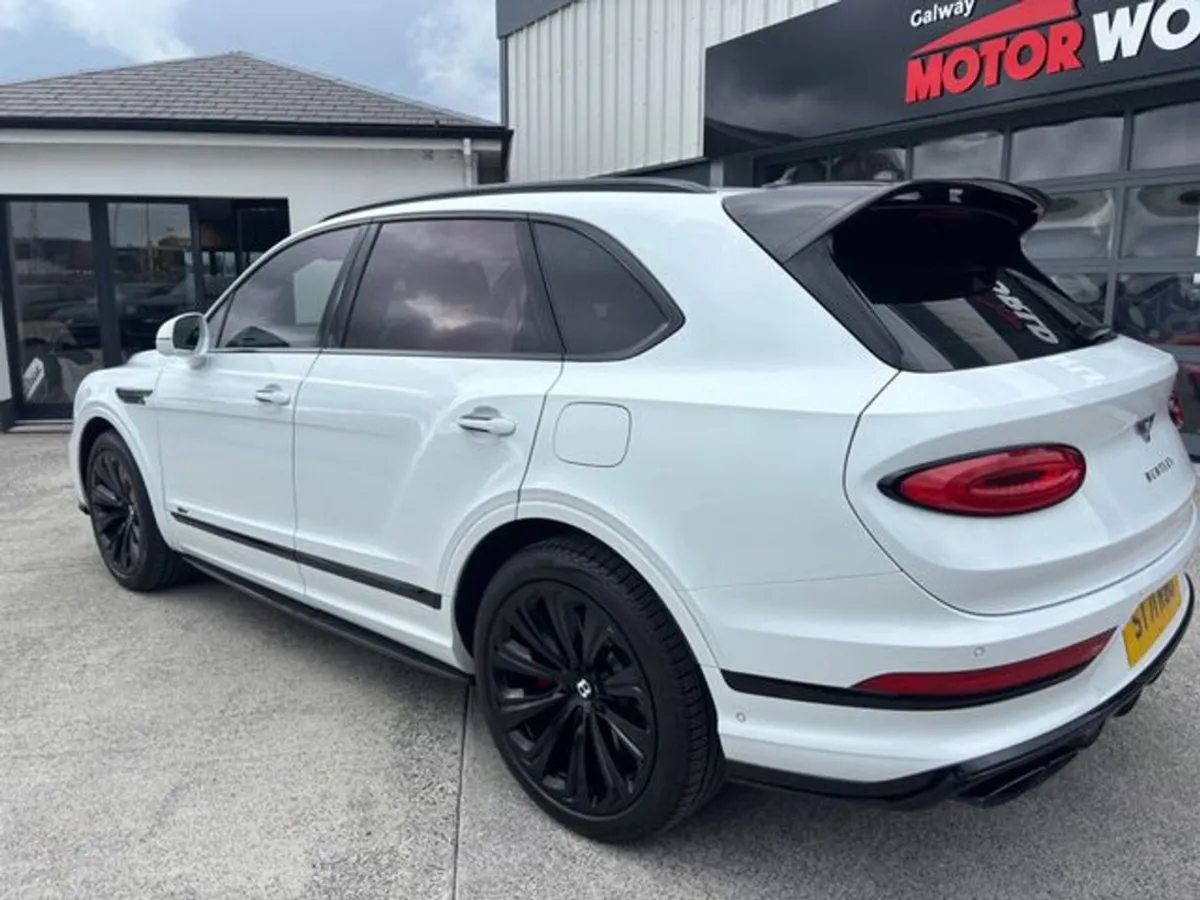 Bentley Bentayga First Edition Facelift Model 3.0 - Image 3