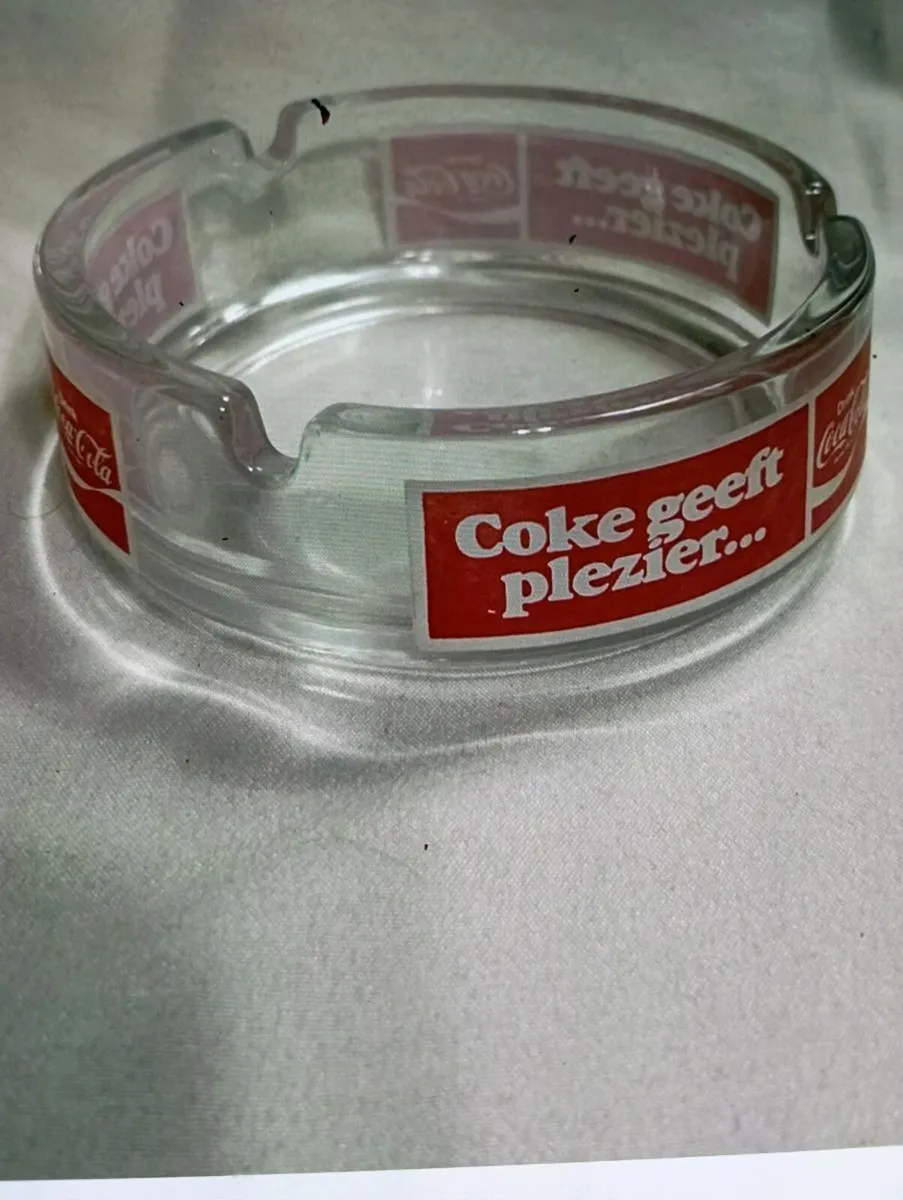 VINTAGE COCA COLA GREEDY  PLEZIER .ASHTRAYS - Image 1