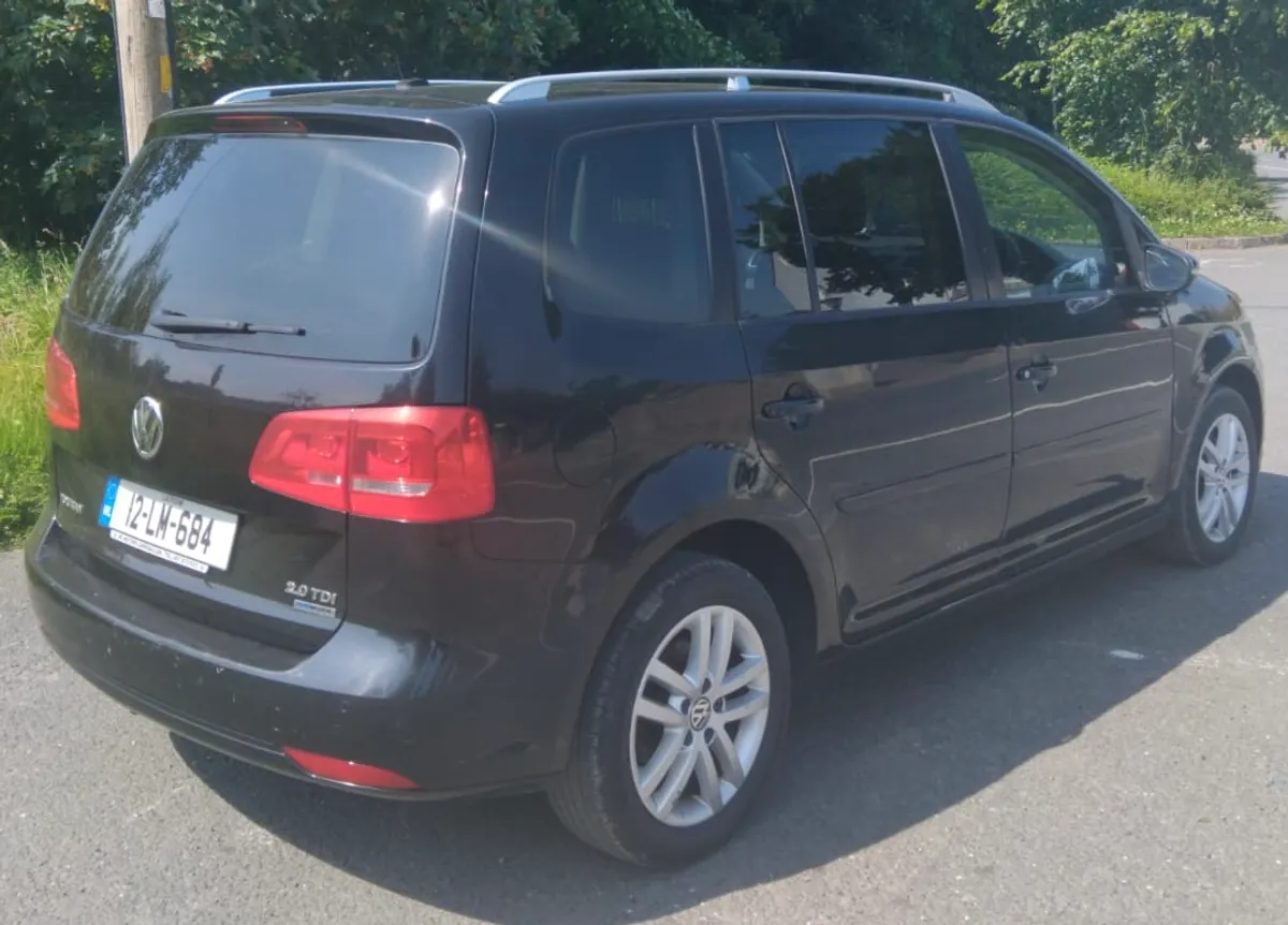 2012 Volkswagen Touran 2.0 TDI - Image 2