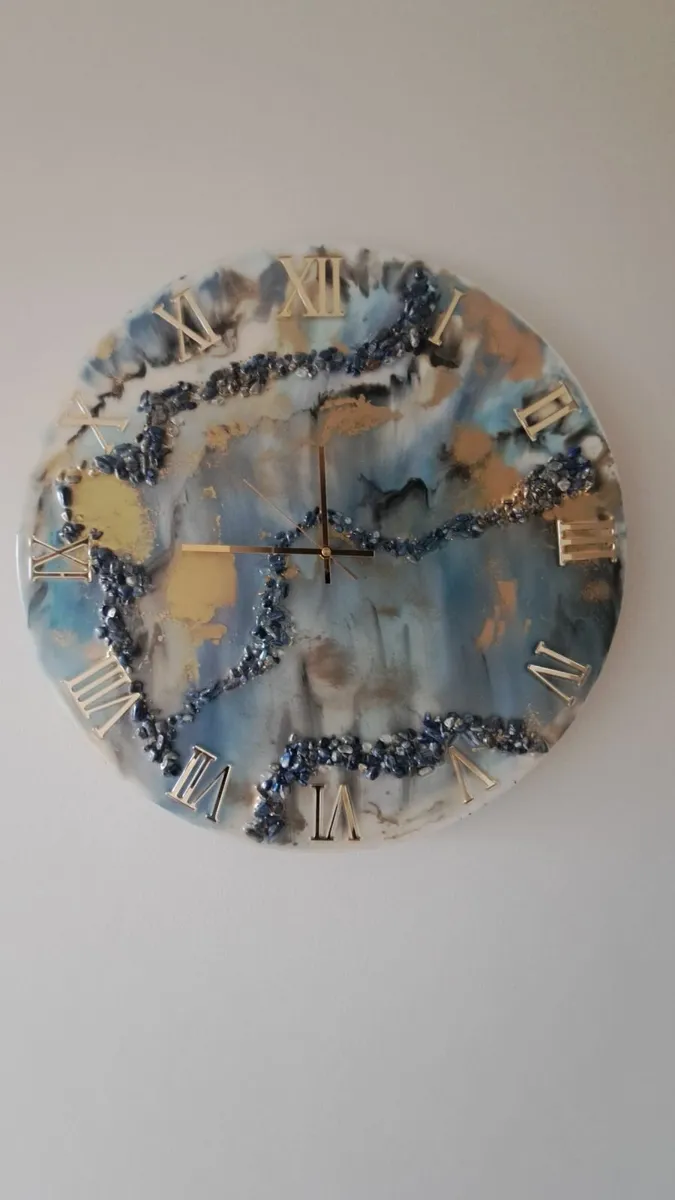Resin wall clocks - Image 4
