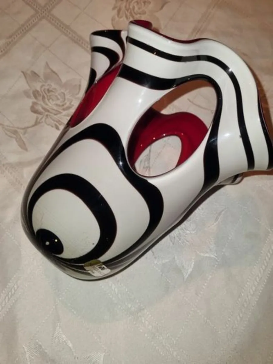 Newgrange Living Red Zebra Vase - Image 3
