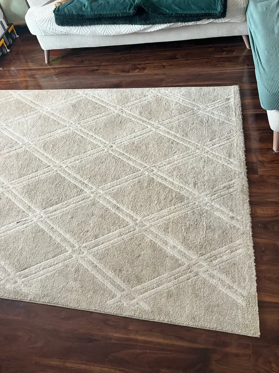 Rug - Image 1
