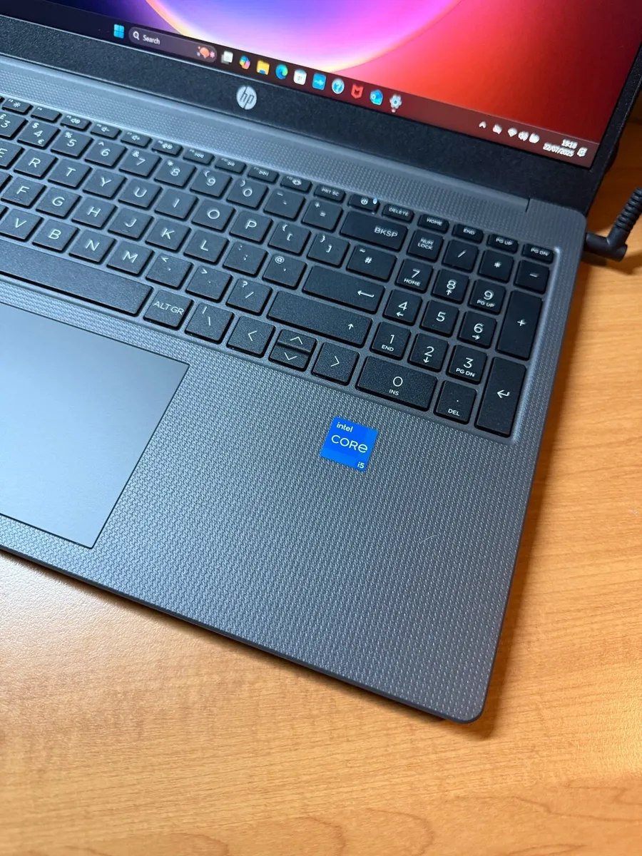 HP Laptop i5 pro 13gen 16-512 w11 - Image 2