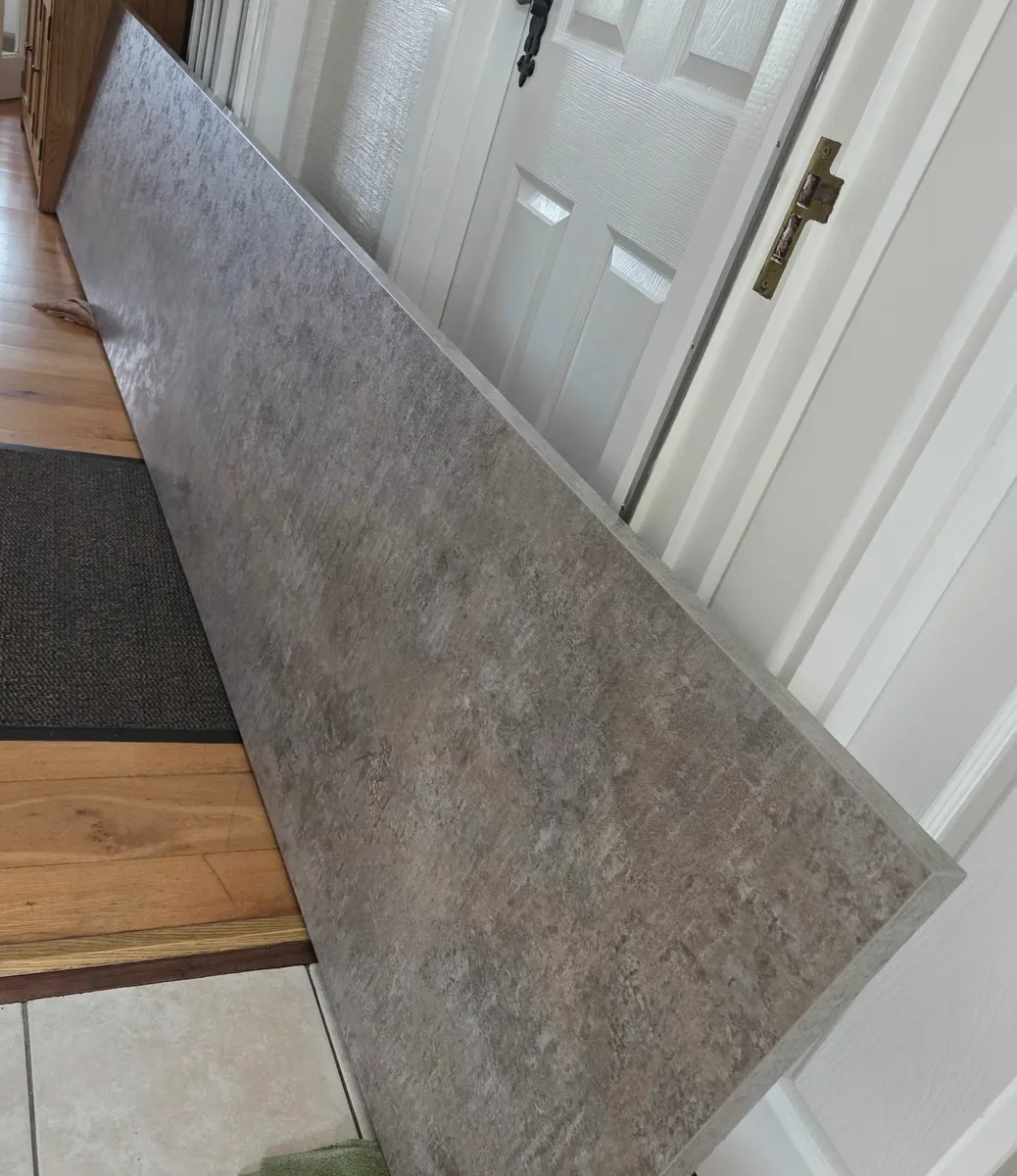 Kitchen counter top - Image 1