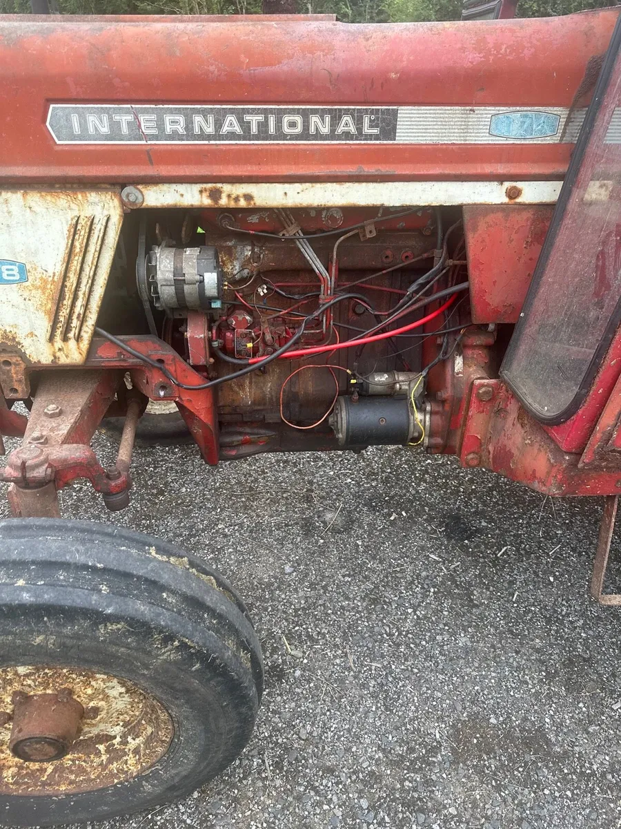 International tractor - Image 3