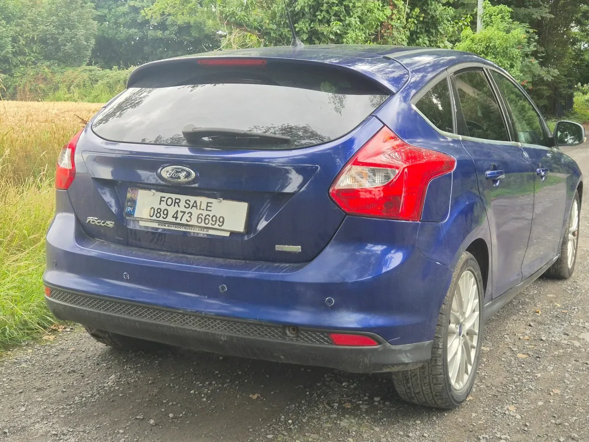 Ford Focus 2014 - Image 2