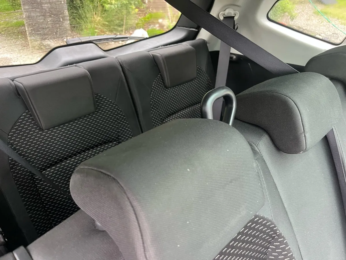 Nissan Qashqai 7 seater NCT 04 26 - Image 4