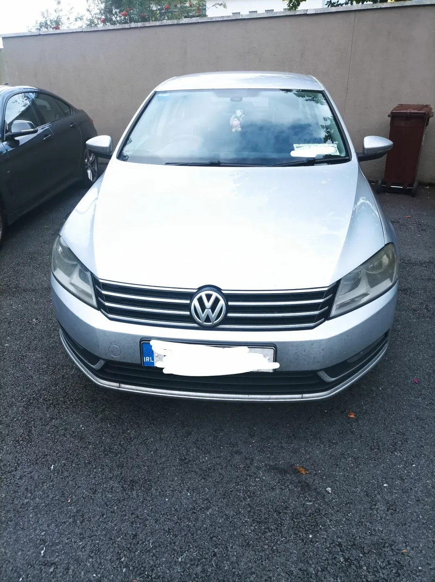 Volkswagen Passat 2011 - Image 1