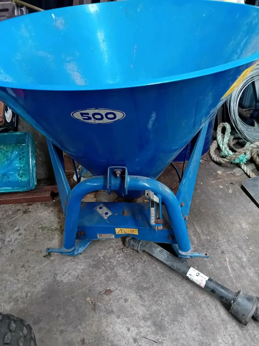 Fleming fertilzer spreader - Image 2