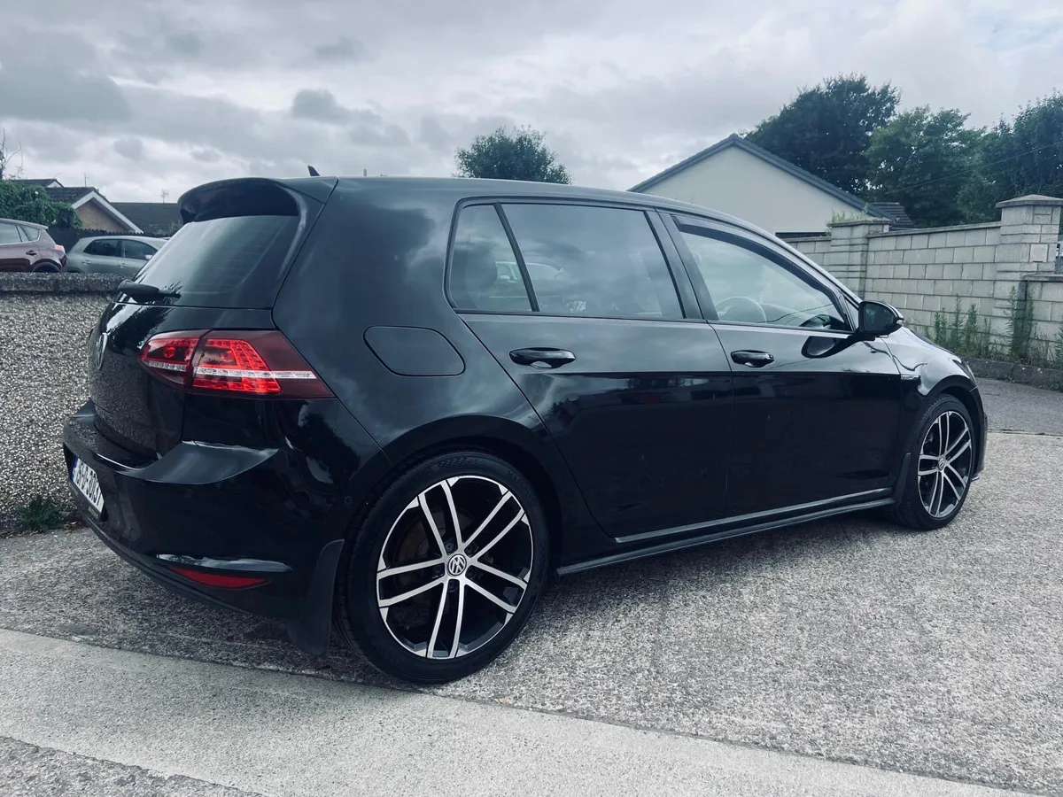 Volkswagen Golf GTD - Image 2