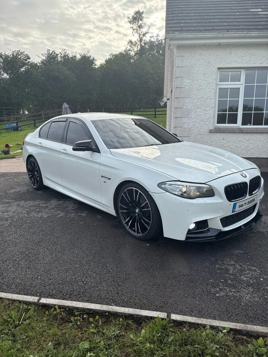 2014 BMW 5 Series M SPORT - Image 3