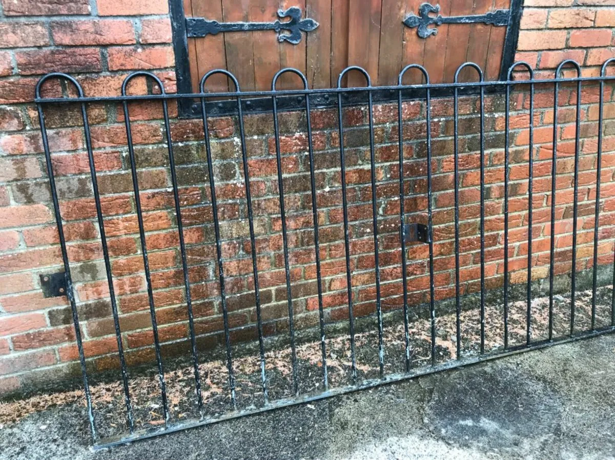 Iron Garden Railing - Image 1