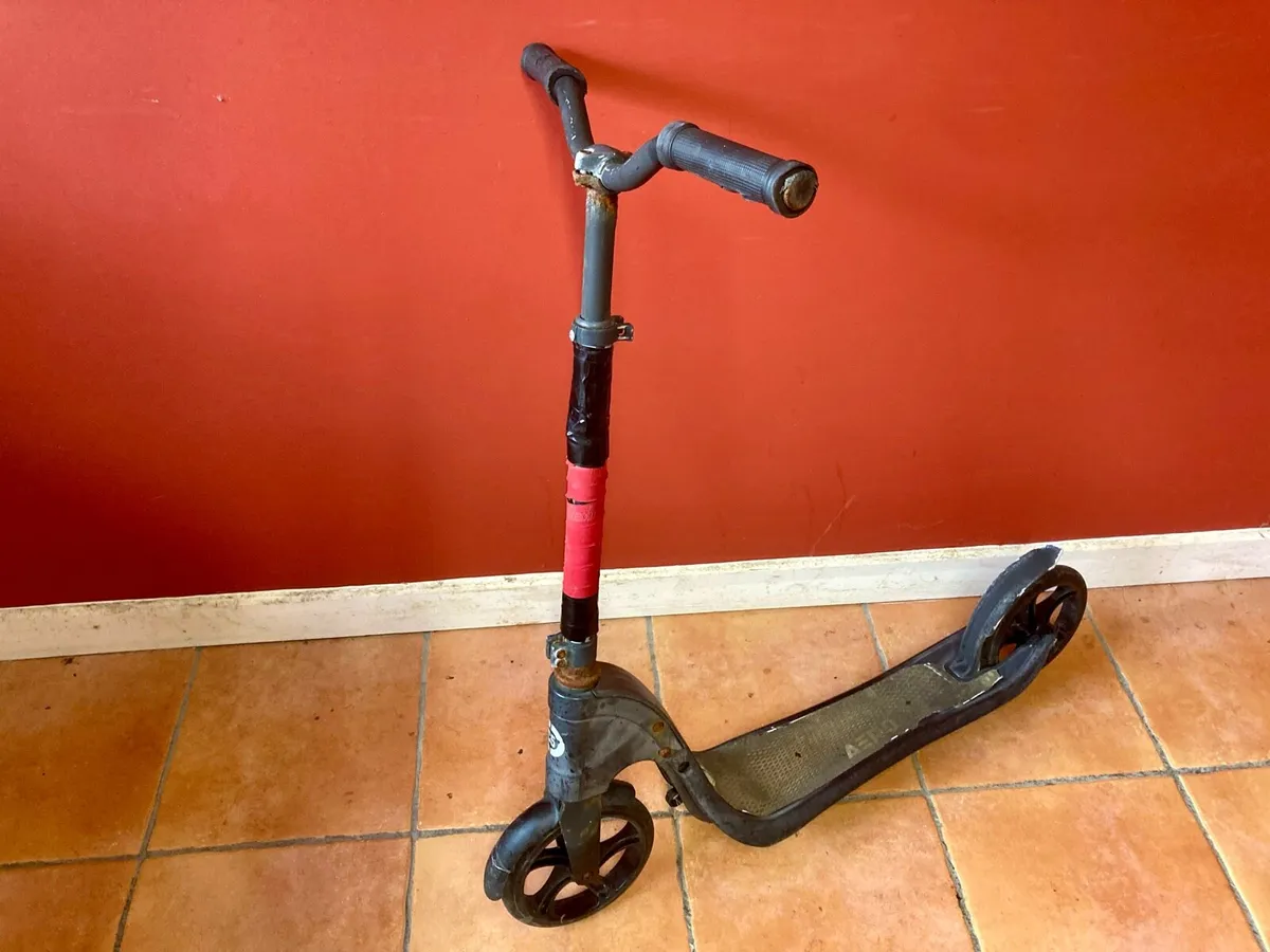 Kids Scooters Bundle Sale - Image 2