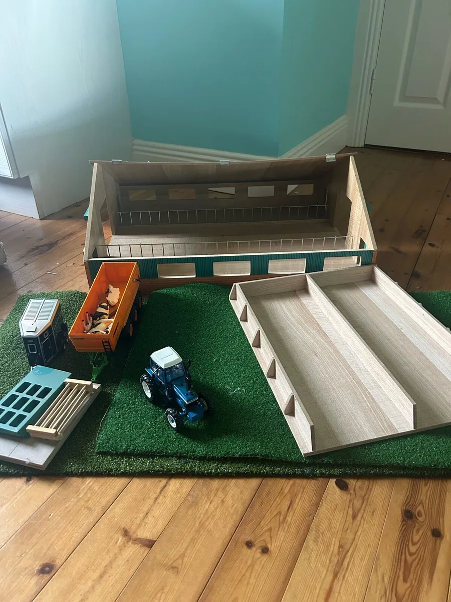 Cow shed,tractor,trailer models OPEN TO OFFERS - Image 1
