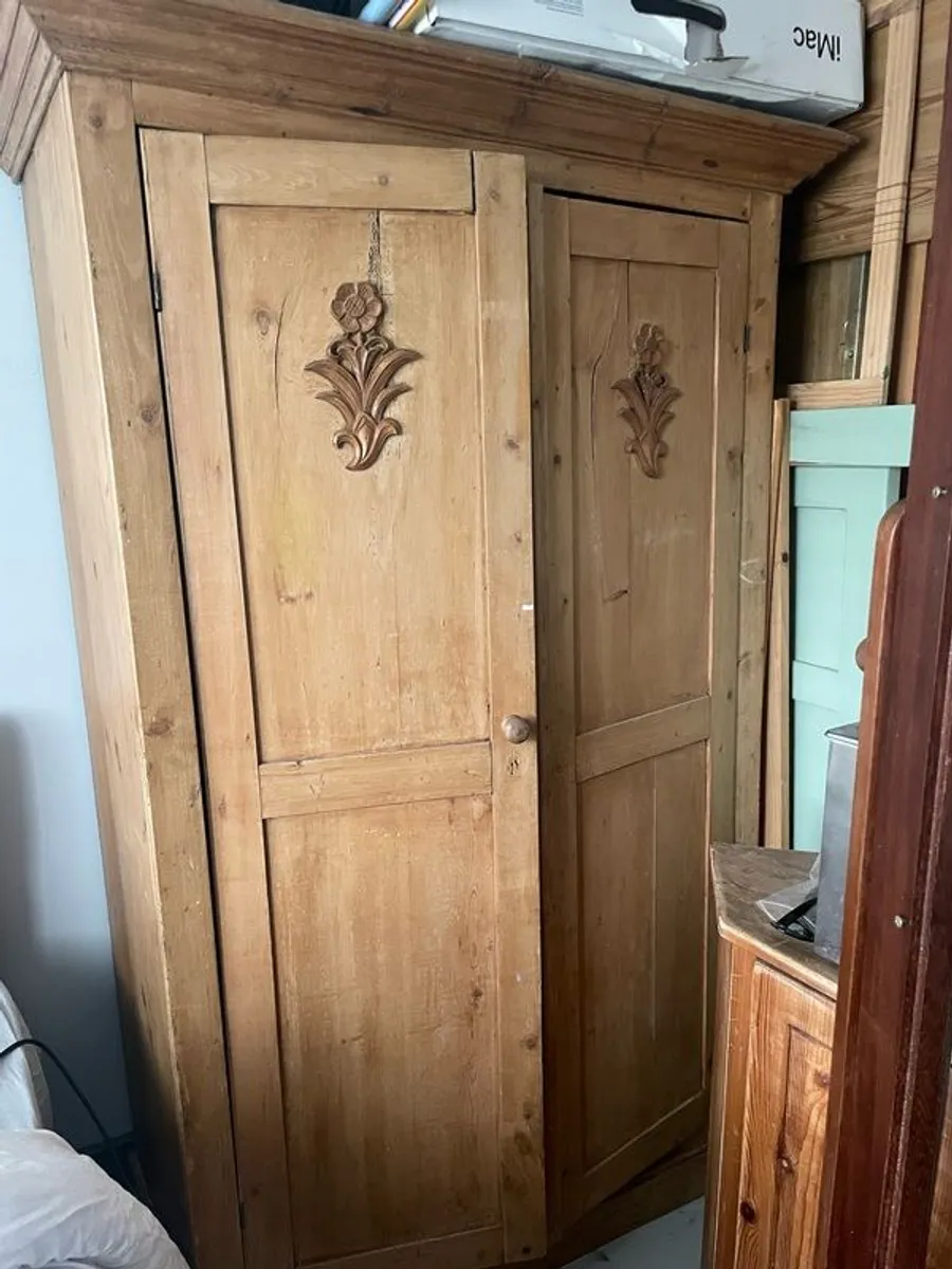 wardrobes
