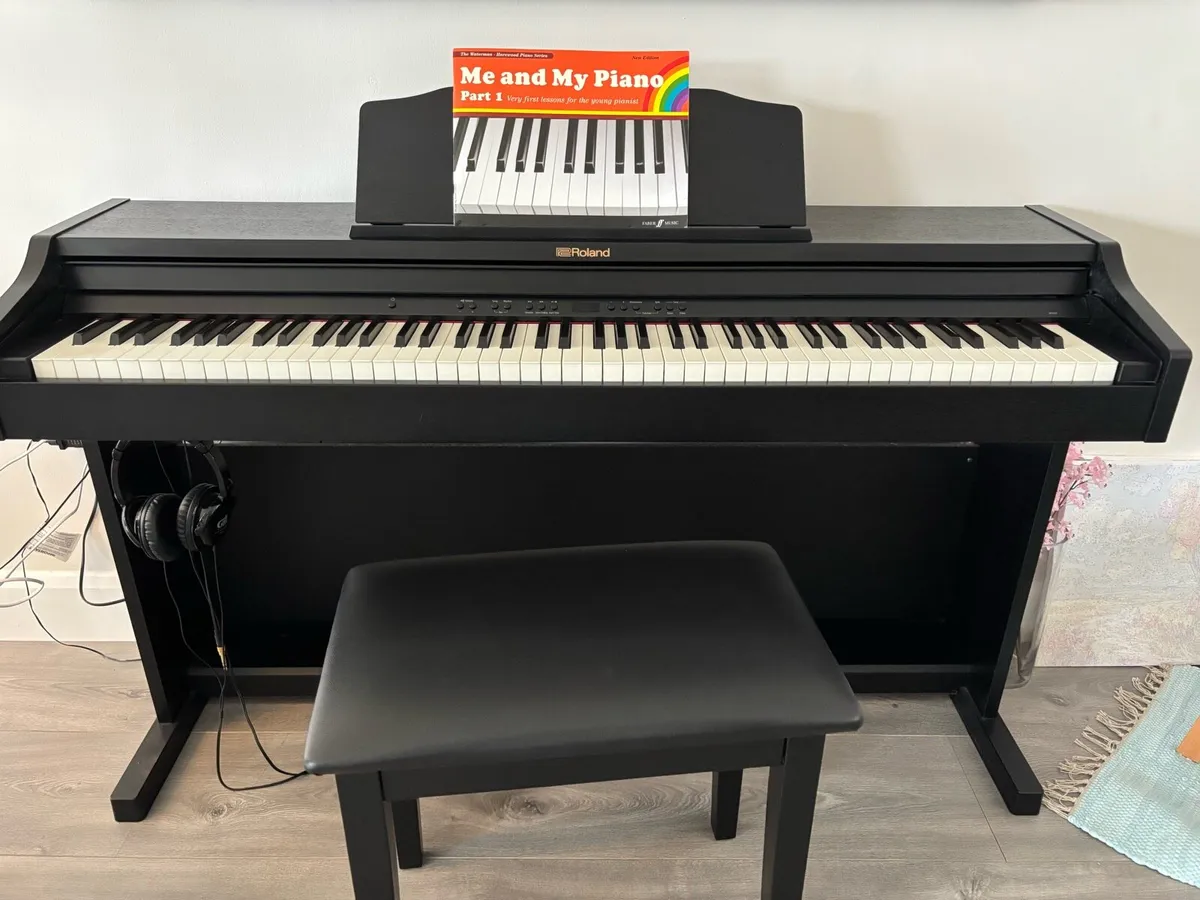 Roland Digital Piano RP501 Black - Image 1