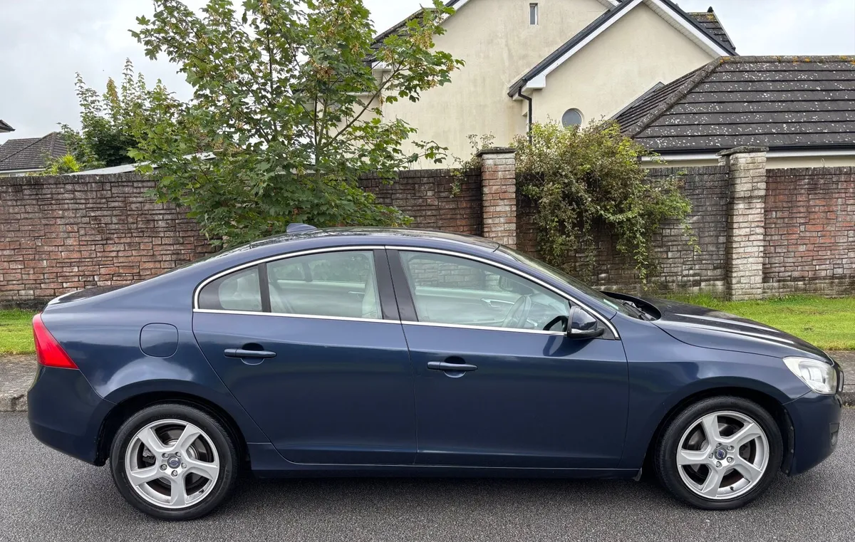 Volvo S60 D3 2.0D SE  2013 - Image 3