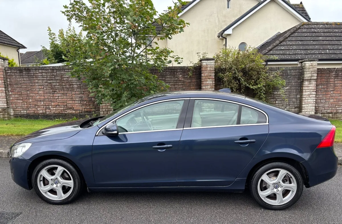 Volvo S60 D3 2.0D SE  2013 - Image 4