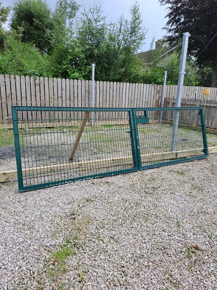 Gates - Image 2