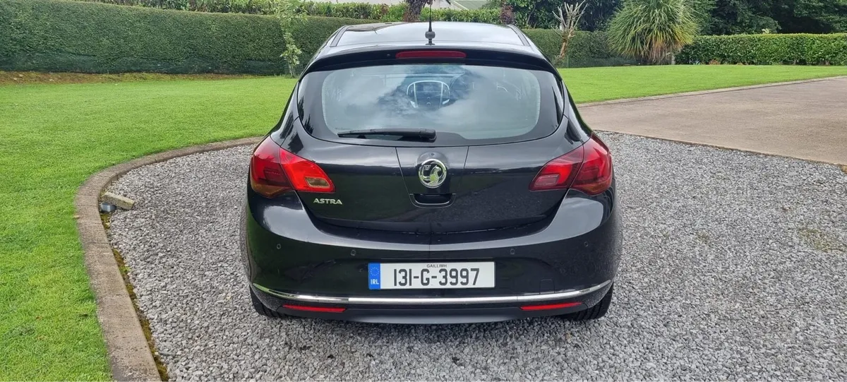 131 Vauxhall Astra Sri LOW KMS - Image 3