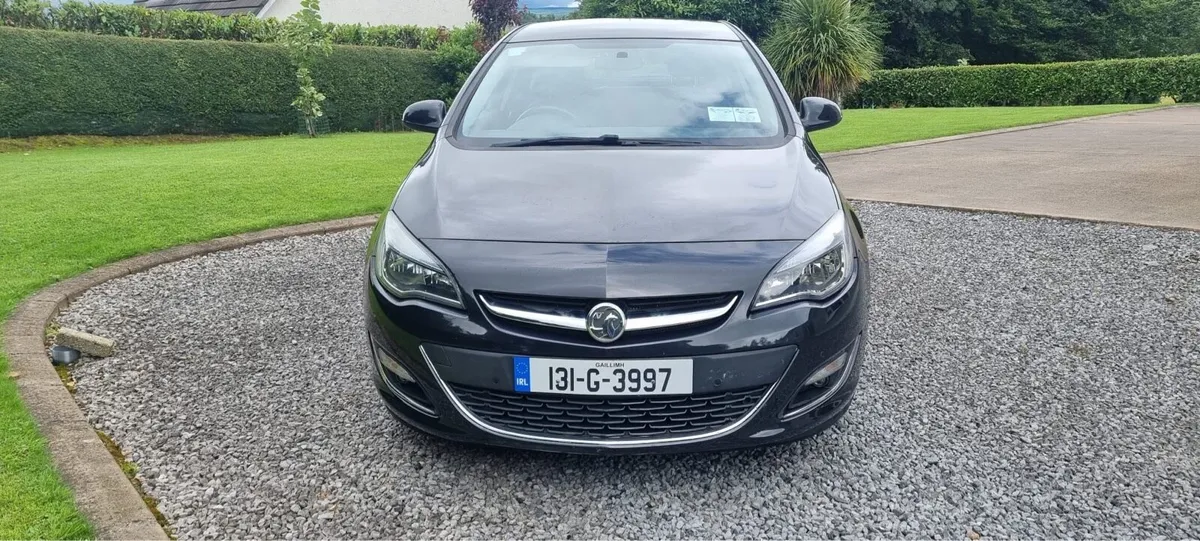 131 Vauxhall Astra Sri LOW KMS - Image 4