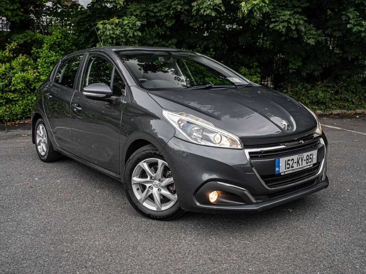 Peugeot 208 2015 - Image 1