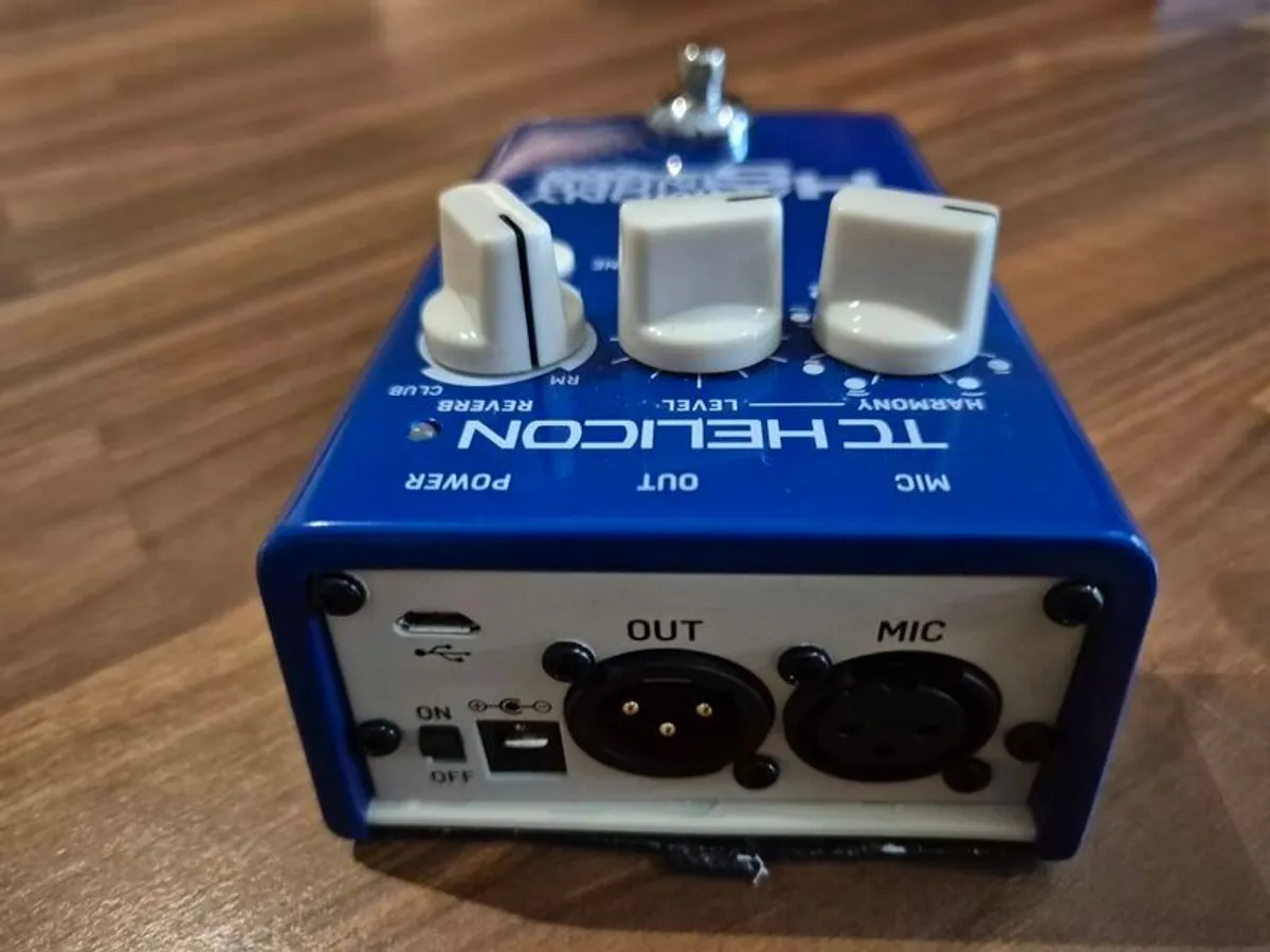TC Helicon Harmony Singer 2 Vocal Processor - Image 2