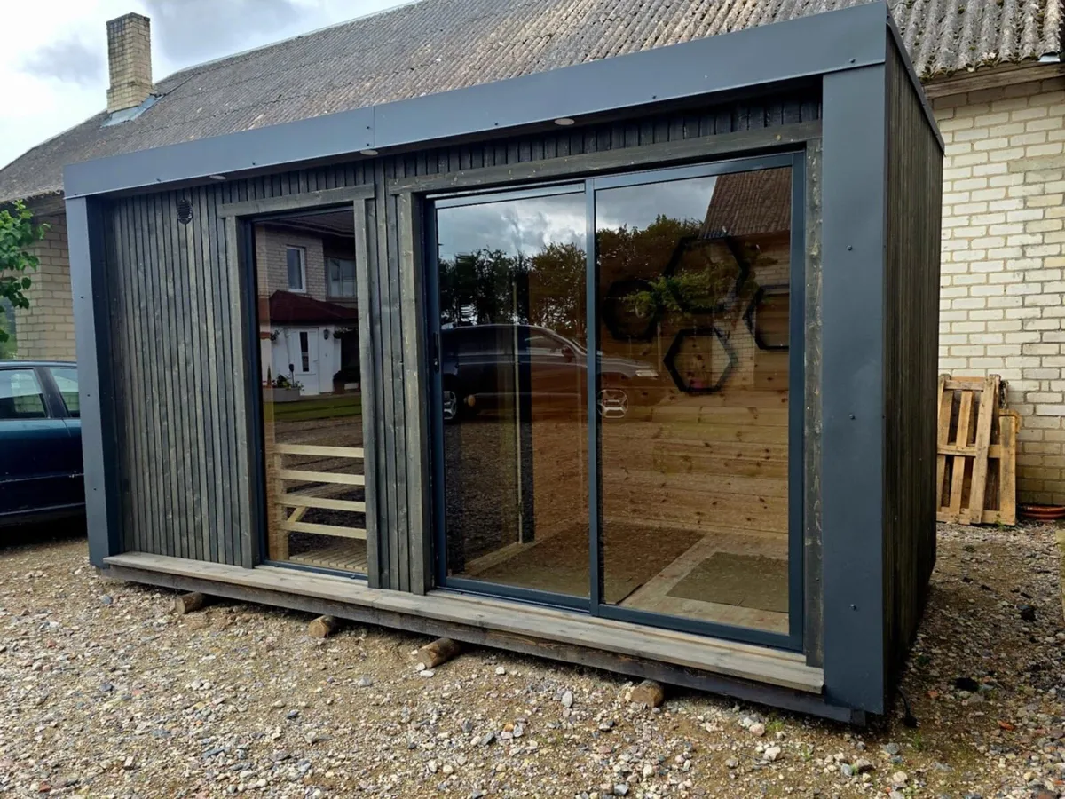 Outdoor Sauna - Image 1