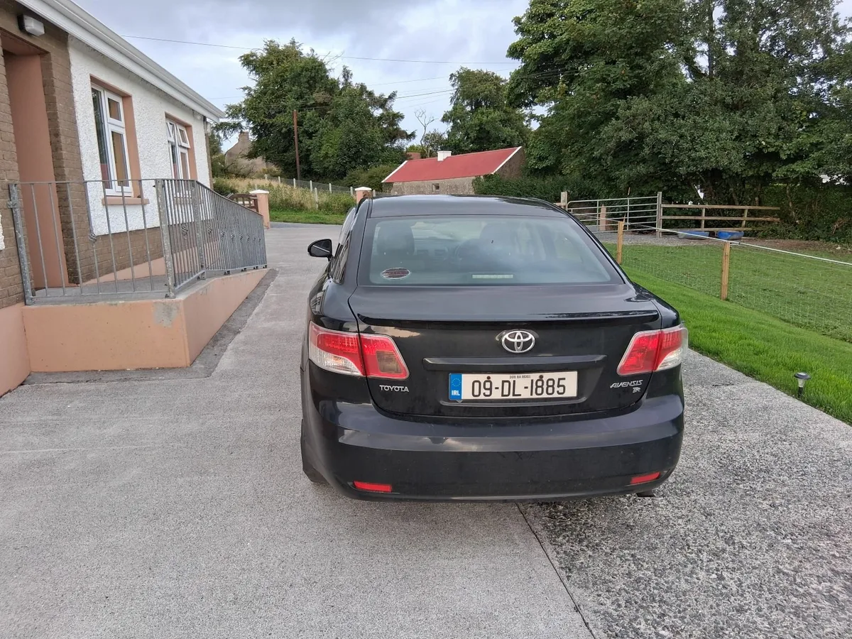 Toyota Avensis 2009 - Image 2