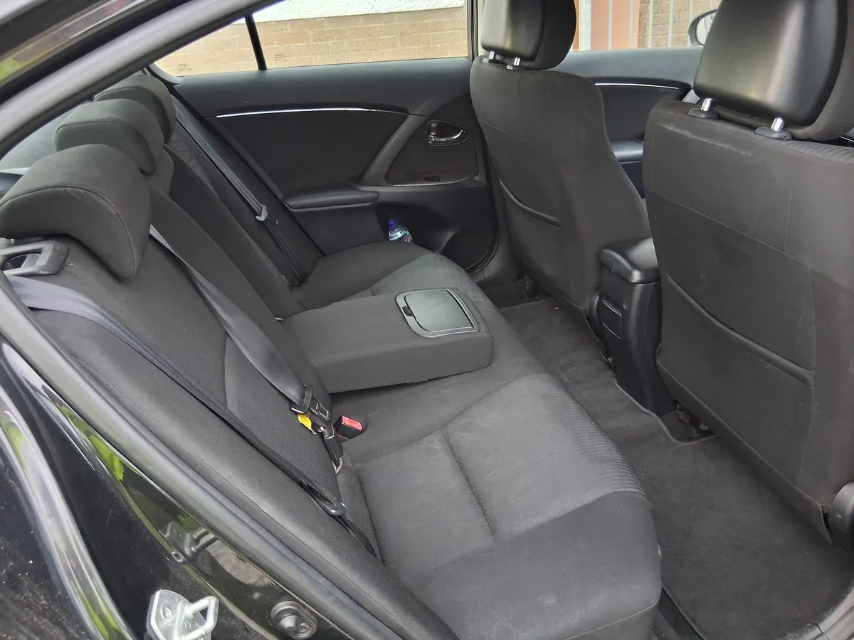 Toyota Avensis 2009 - Image 3