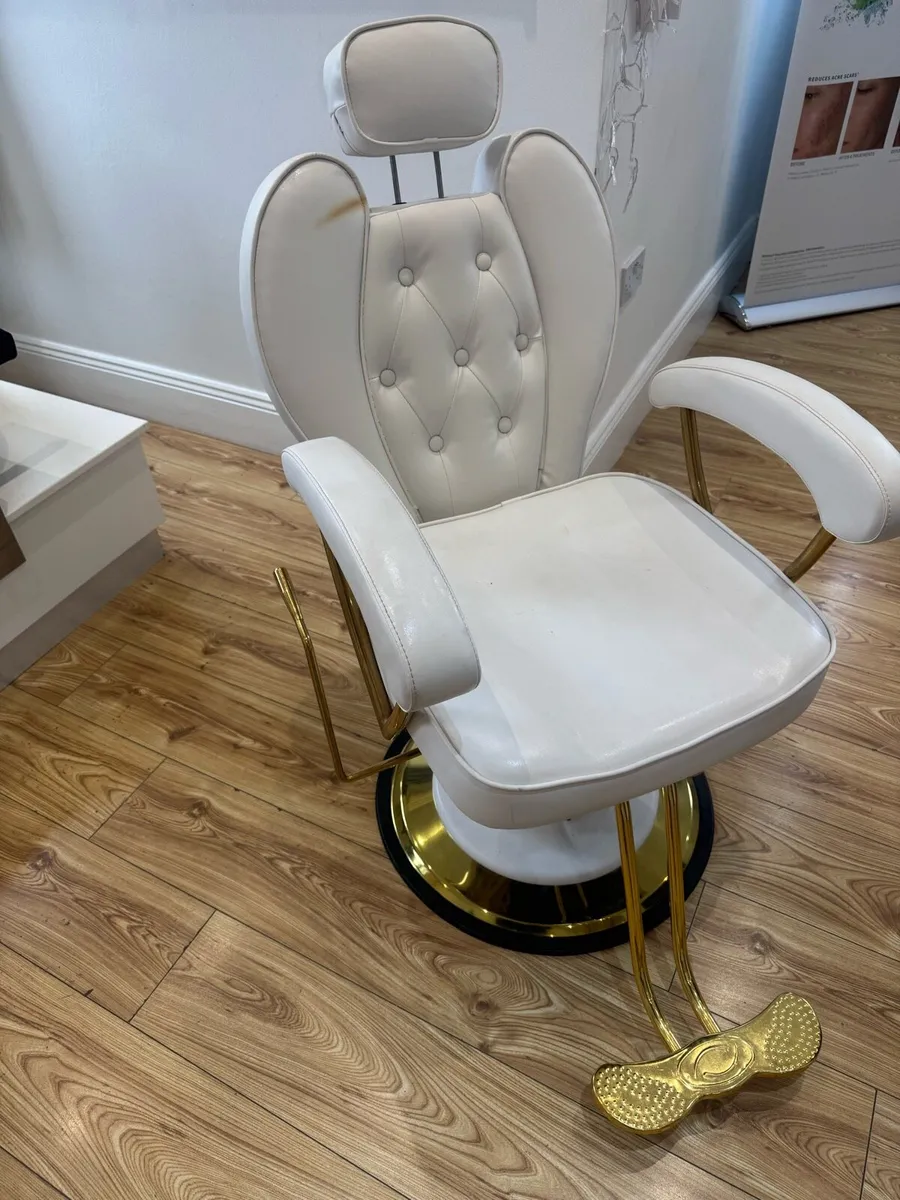 Barber chair - Image 2