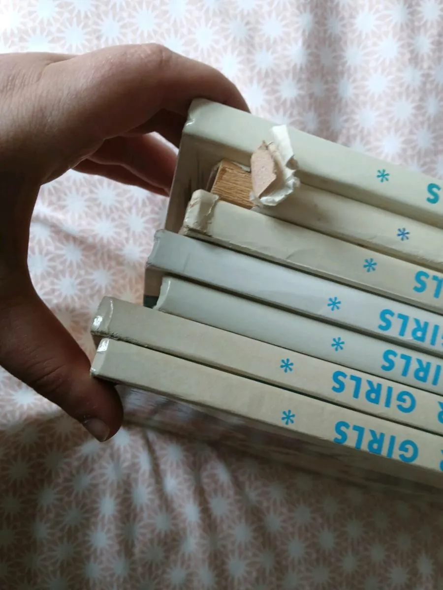 Mandy For Girls Vintage Annuals 10 Euro Each - Image 4