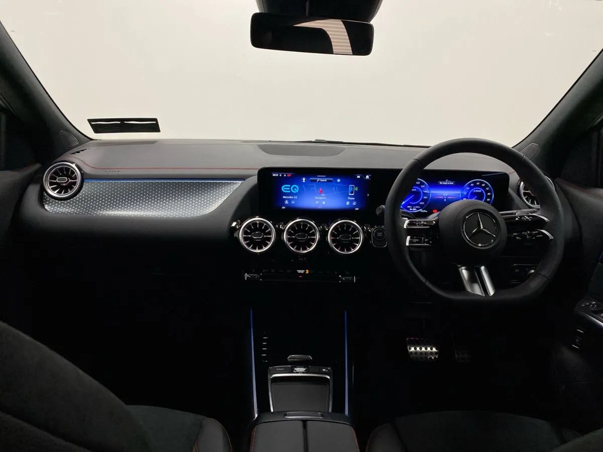 Mercedes-Benz EQA EQA 250  AMG Line Panoramic Sun - Image 2
