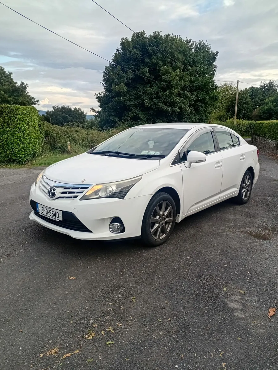 2013 Toyota Avensis - Image 2