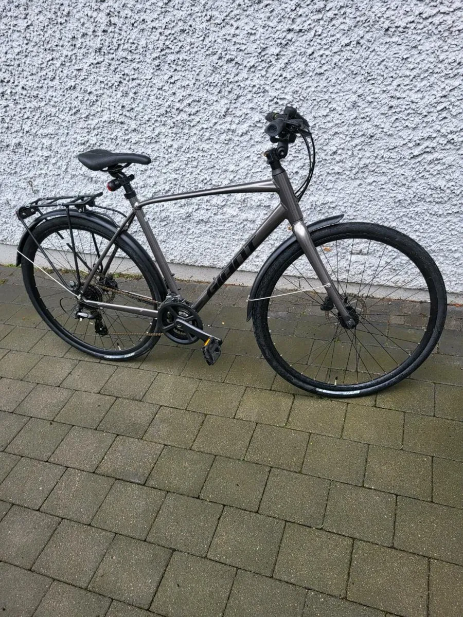 Bike - Hybrid - Giant Escape - Image 1