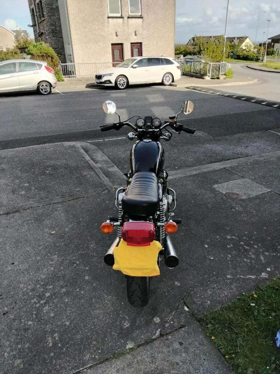 Motorcycle - Image 4