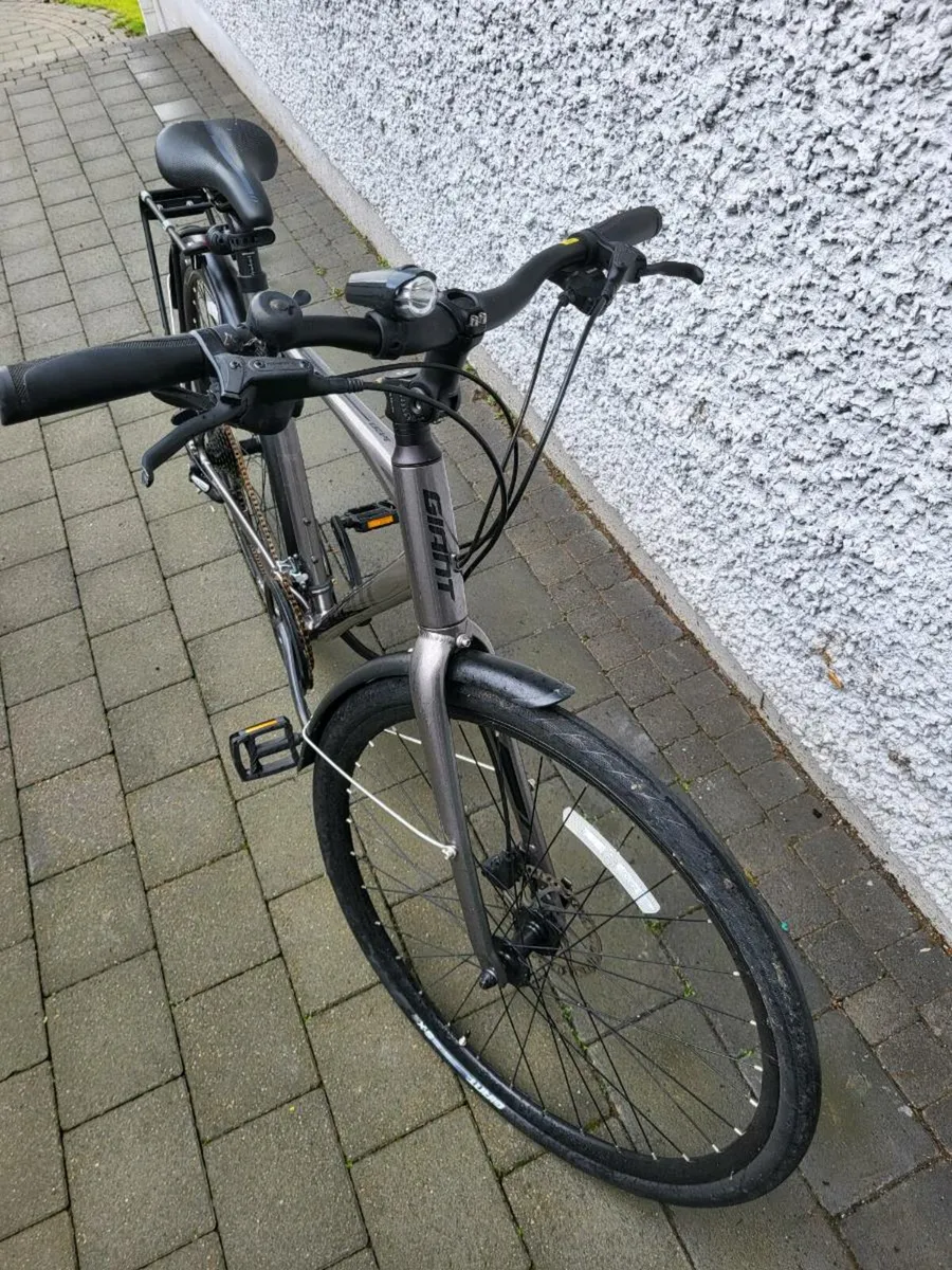 Bike - Hybrid - Giant Escape - Image 2
