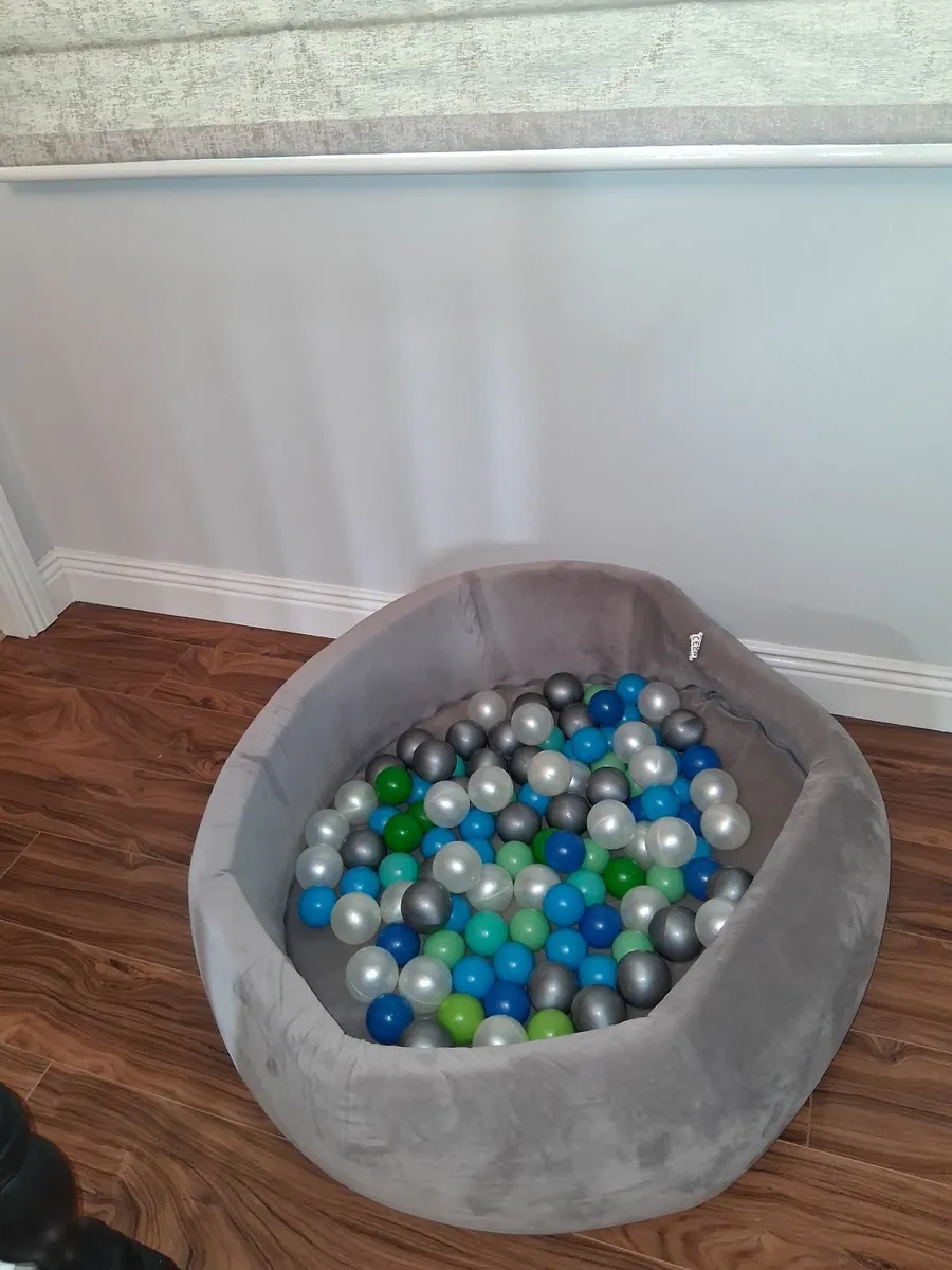 Ball pit - Image 2