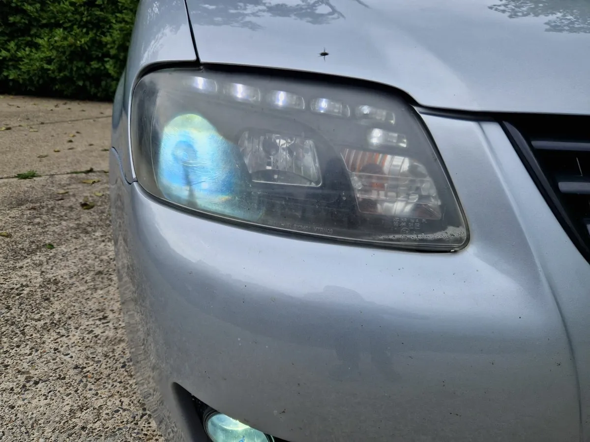 Volkswagen Caddy Mk3 DRL Headlights - Image 4