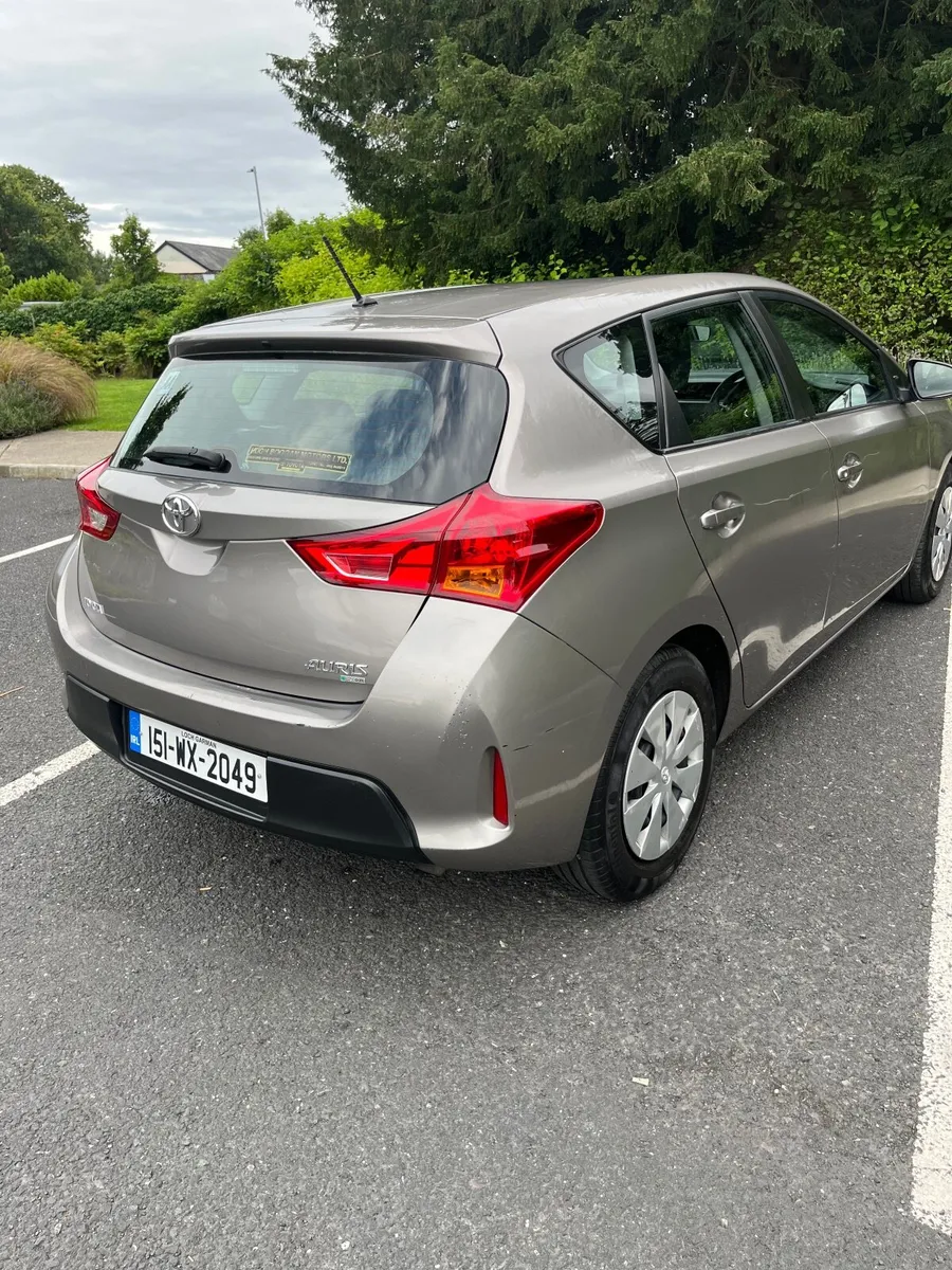 Toyota Auris 2015 - Image 3