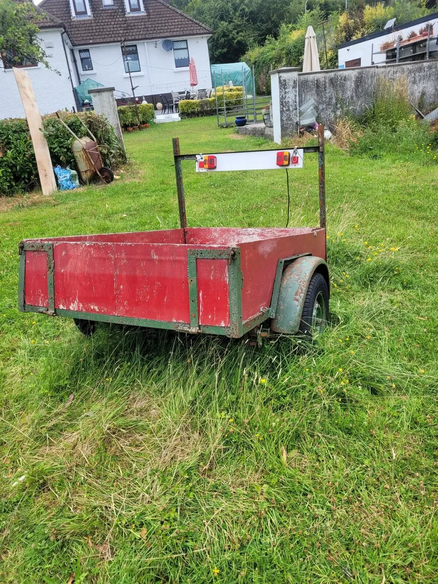 Trailer - Image 1