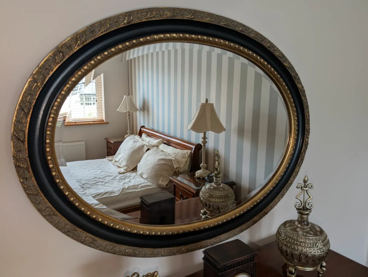 Mirrors - Image 4
