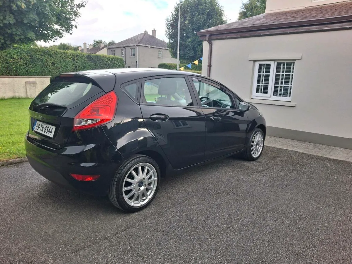 Ford Fiesta 2009 Nct 05/2026 - Image 2
