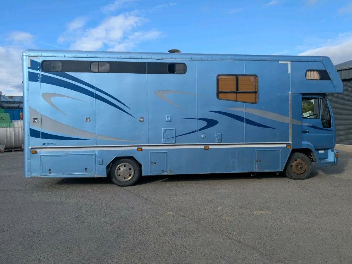 Horse truck - Image 2